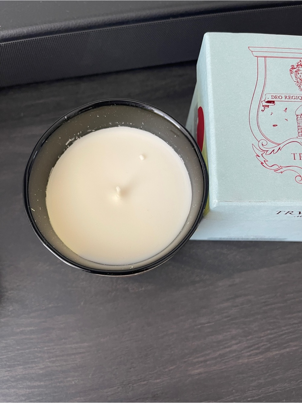Trudon Spiritus Sancti Black & Gold Candle with Box - Picture 5 of 6
